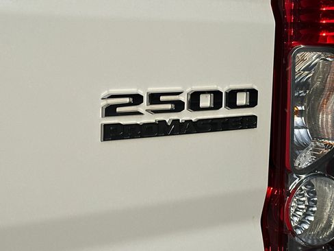 Used 2024 RAM ProMaster 2500 image 32