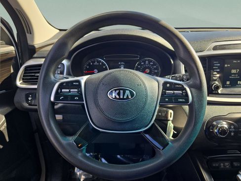 Used 2020 Kia Sorento L image 11
