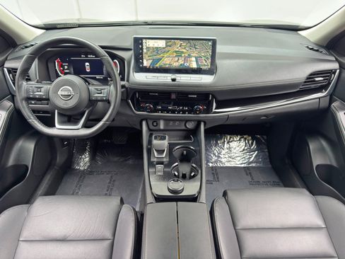 Used 2024 Nissan Rogue SL AWD/4WD image 11