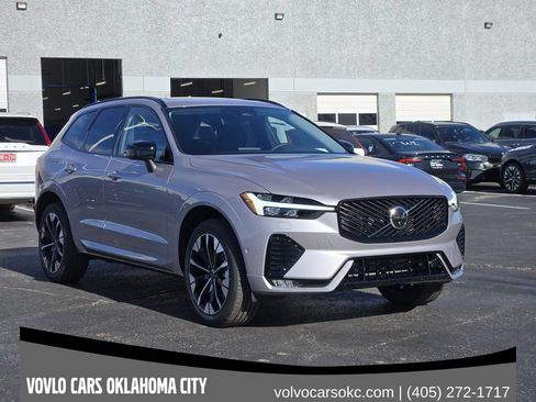 Used 2026 Volvo XC60 B5 Plus w/ Protection Package Premier AWD/4WD image 2