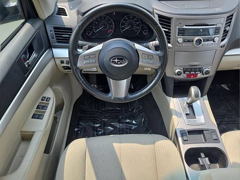 Used 2011 Subaru Legacy 2.5i Premium AWD/4WD image 9