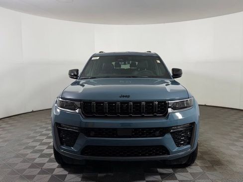 New 2026 Jeep Grand Cherokee L Limited AWD/4WD image 2