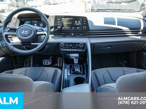 Used 2025 Hyundai Elantra Sport FWD image 25