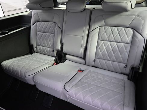 New 2026 Lincoln Navigator Black Label AWD/4WD image 22