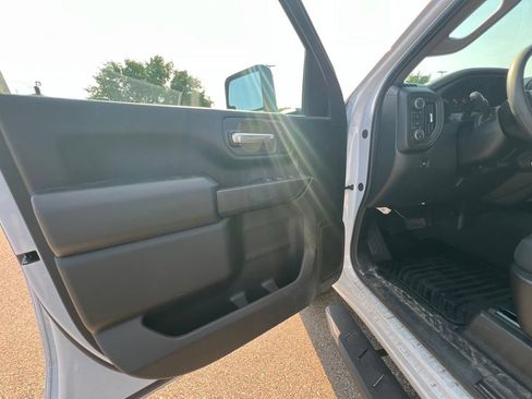 Used 2026 Chevrolet Silverado 2500 Custom w/ Snow Plow Prep/Camper Package AWD/4WD image 15