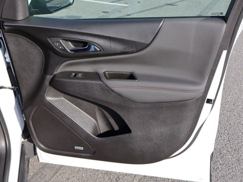 Used 2024 Chevrolet Equinox RS w/ RS Leather Package AWD/4WD image 36