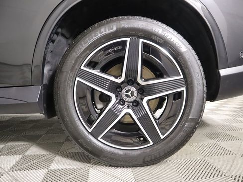 Certified 2025 Mercedes-Benz GLC 300 GLC 300 image 32