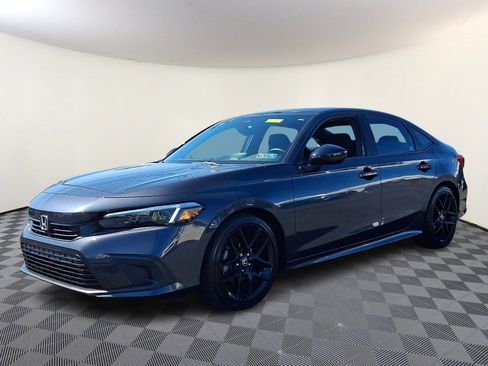 Used 2023 Honda Civic Sport image 3