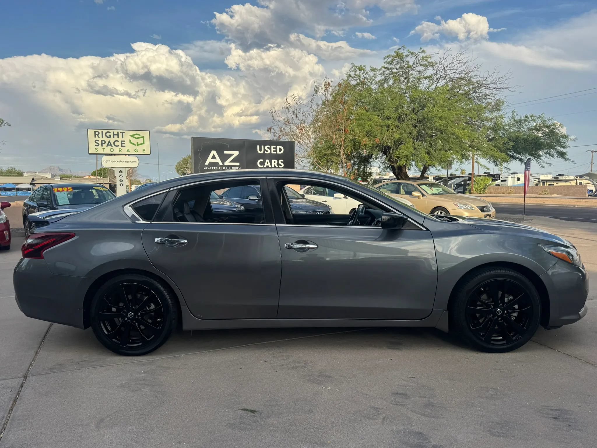 Used 2018 Nissan Altima 2.5 SR w/ SR Midnight Edition FWD image 5