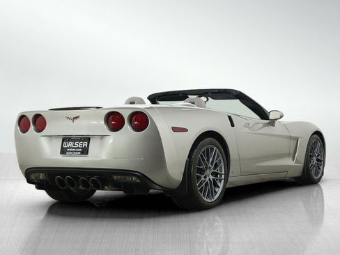 Used 2007 Chevrolet Corvette Convertible w/ Preferred Equipment Group RWD image 6