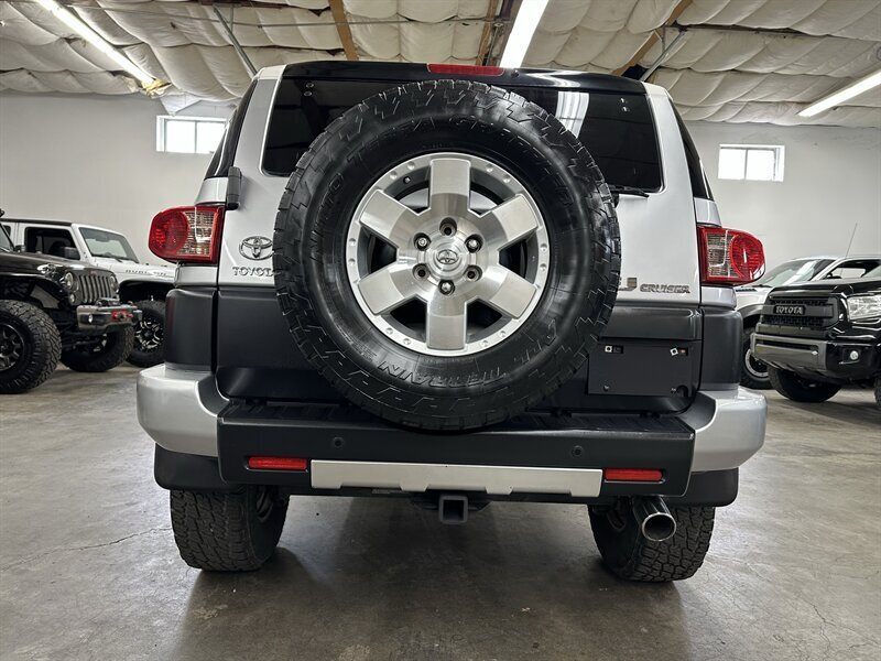 Used 2007 Toyota FJ Cruiser 4WD w/ Upgrade Pkg 2 image 4