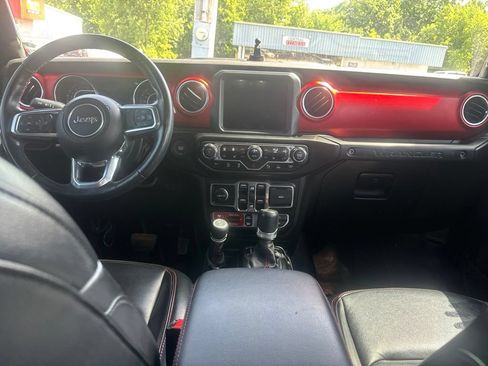 Used 2022 Jeep Wrangler Unlimited Rubicon w/ Cold Weather Group AWD/4WD image 10