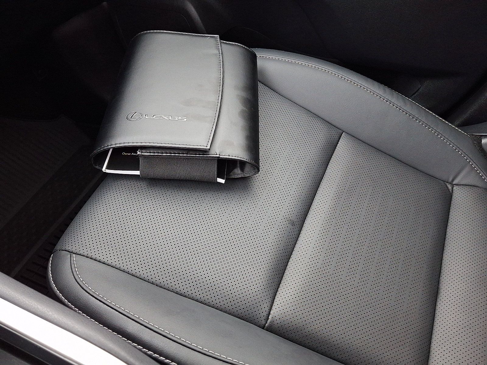 Certified 2024 Lexus TX 350 AWD w/ Captains Chair Package image 27