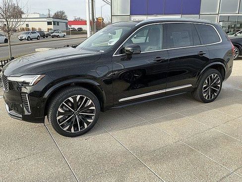 New 2026 Volvo XC90 T8 Ultra w/ Protection Package Premier AWD/4WD image 11