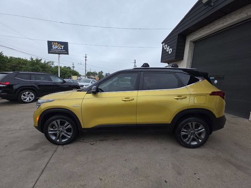 Used 2021 Kia Seltos S AWD/4WD image 4