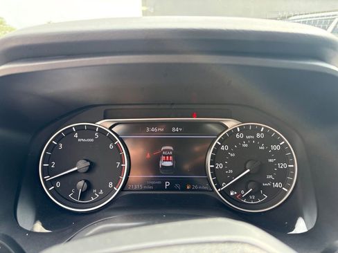 Used 2025 Nissan Rogue SV FWD image 21