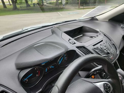 Used 2016 Ford Escape SE FWD image 18
