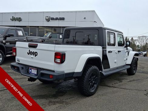 Used 2022 Jeep Gladiator Sport AWD/4WD image 10