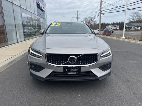 Certified 2025 Volvo V60 B5 Cross Country Plus image 7
