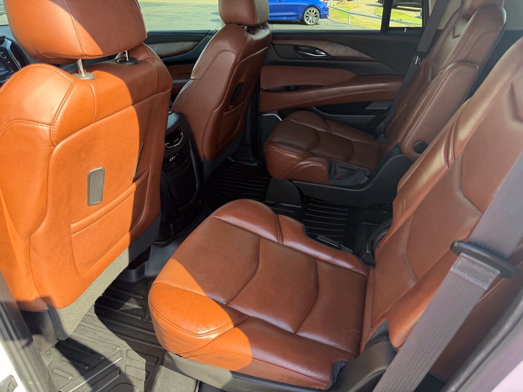 Used 2016 Cadillac Escalade Luxury RWD image 21