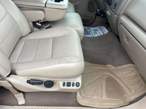 Used 2002 Ford F350 Lariat image 31