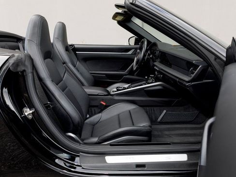 Used 2024 Porsche 911 Carrera S RWD image 32