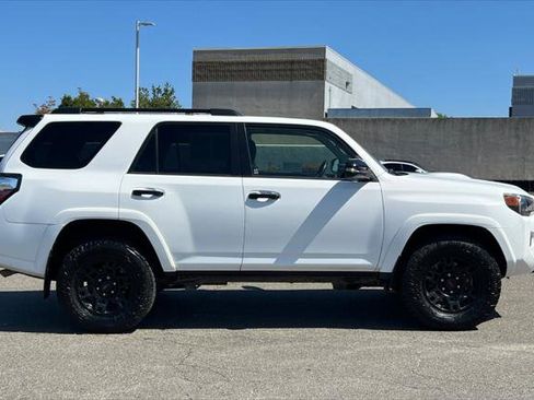 Certified 2021 Toyota 4Runner Venture w/ Moonroof Package AWD/4WD image 6