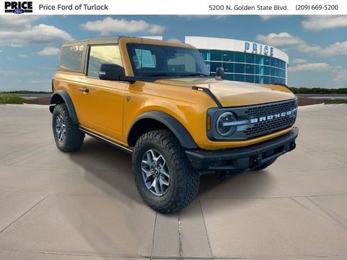 Certified 2022 Ford Bronco Badlands image 3