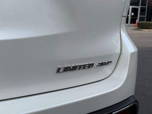 Used 2019 Toyota Highlander Limited image 10
