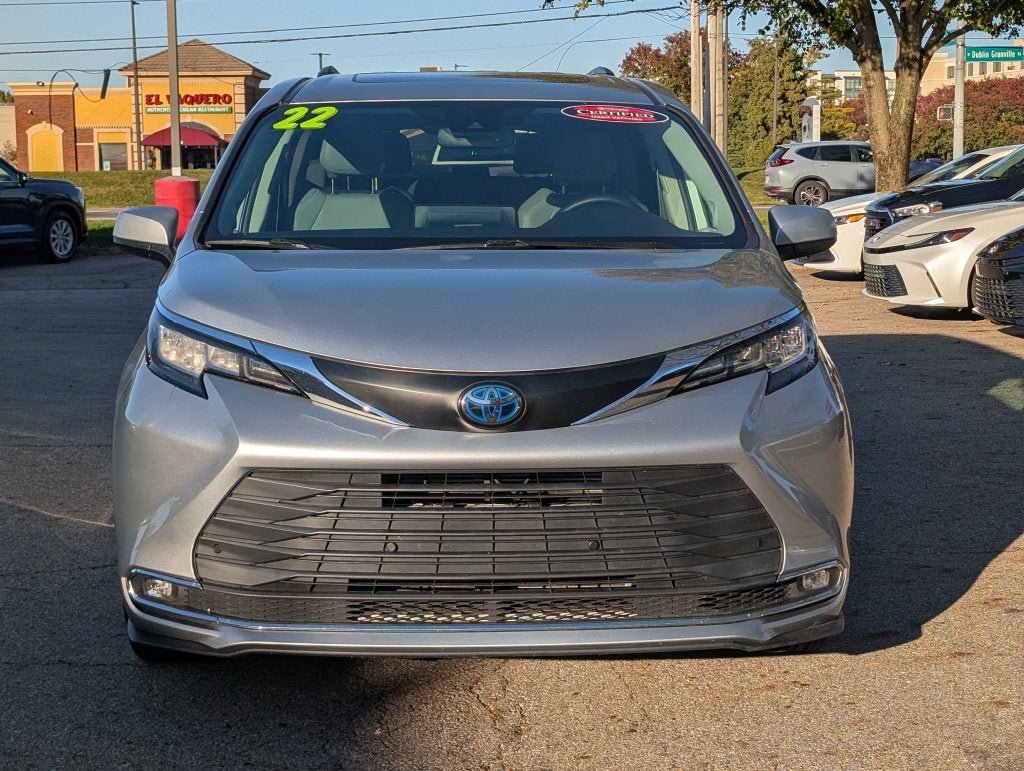 Certified 2022 Toyota Sienna XLE w/ XLE Plus Package FWD image 2