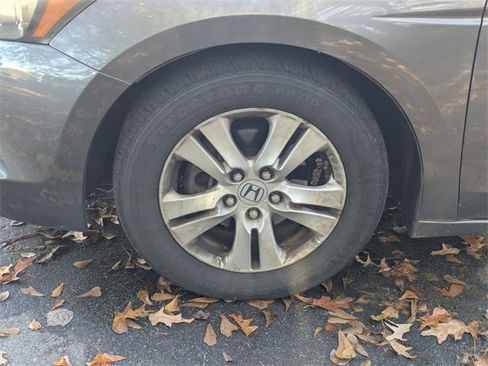 Used 2010 Honda Accord LX-P image 7