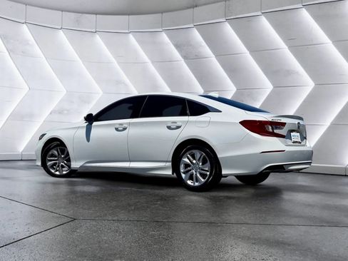 Used 2019 Honda Accord LX image 6