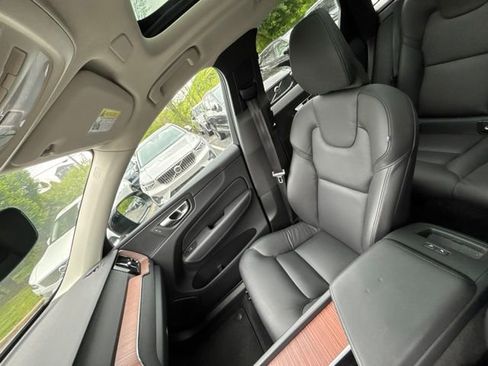 Used 2024 Volvo XC60 B5 Plus w/ Protection Package Premier AWD/4WD image 21