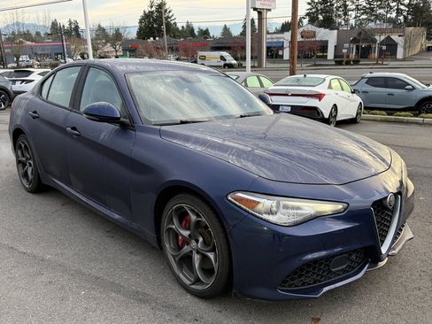 Used 2019 Alfa Romeo Giulia Ti Sport w/ Quick Order Package 22S Sport image 1