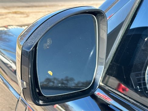 Used 2017 Land Rover Range Rover HSE image 27