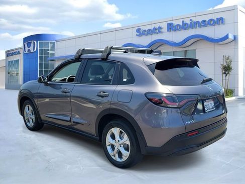 Certified 2024 Honda HR-V LX image 3