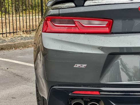 Used 2018 Chevrolet Camaro SS image 26