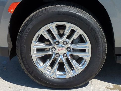 Used 2022 GMC Yukon SLT image 14