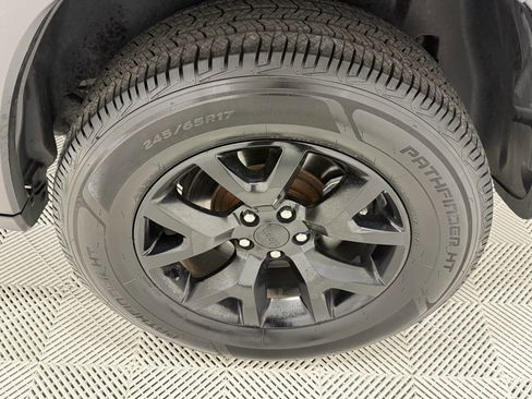 Used 2015 Jeep Cherokee Trailhawk w/ Comfort/Convenience Group image 25