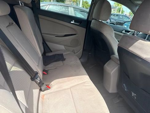 Used 2020 Hyundai Tucson Value FWD image 11