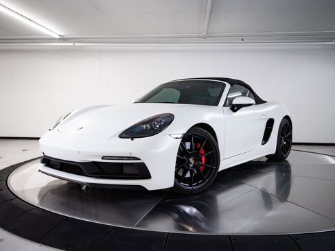 Certified 2024 Porsche 718 Boxster GTS image 1