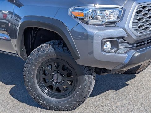 Used 2022 Toyota Tacoma SR5 image 10