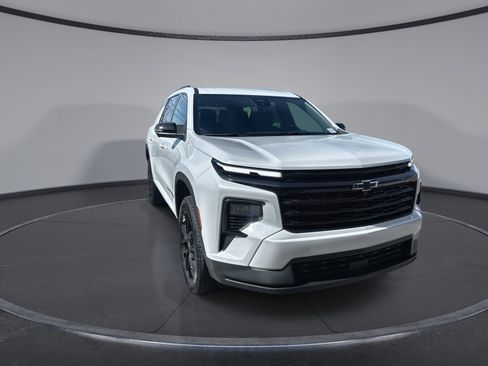 New 2026 Chevrolet Traverse LT w/ Midnight/Sport Edition AWD/4WD image 2