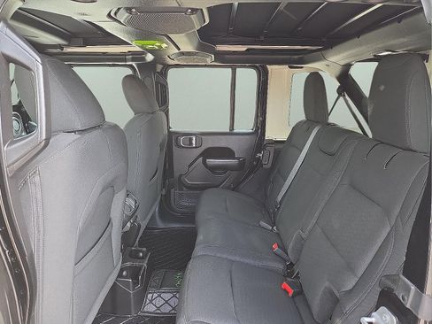 Used 2020 Jeep Wrangler Unlimited Sport S w/ Sun And Sound Package AWD/4WD image 10