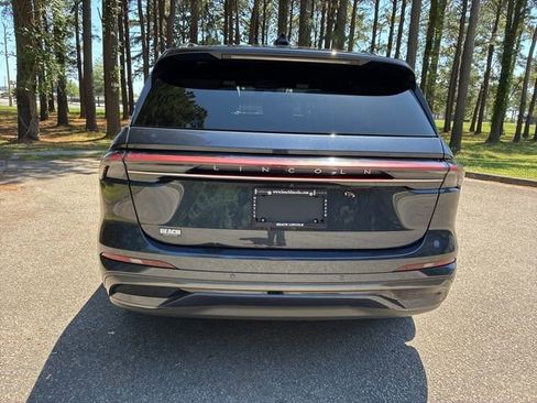 Used 2024 Lincoln Nautilus Reserve w/ Jet Appearance Package (87T) AWD/4WD image 4