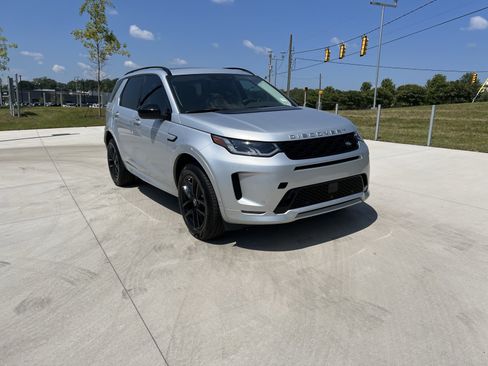 Used 2025 Land Rover Discovery Sport S AWD/4WD image 2