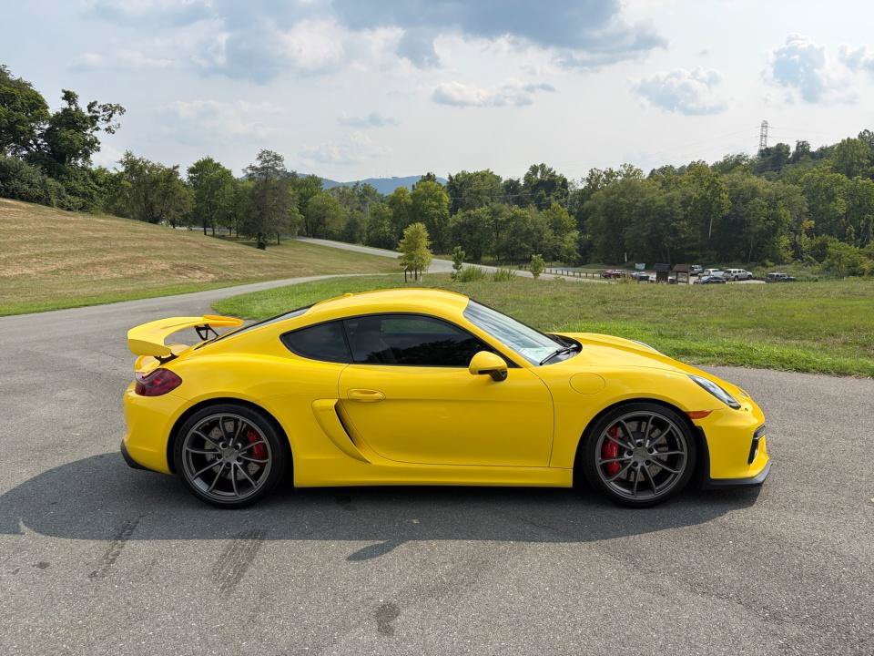 Used 2016 Porsche Cayman GT4 RWD image 8
