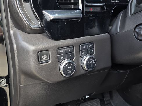 Used 2024 GMC Sierra 1500 SLT w/ SLT Premium Plus Package AWD/4WD image 21