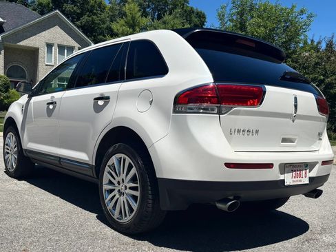 Used 2013 Lincoln MKX AWD image 4
