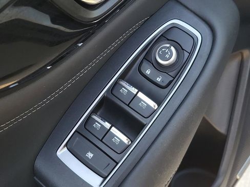 Used 2023 Subaru Outback Limited image 19